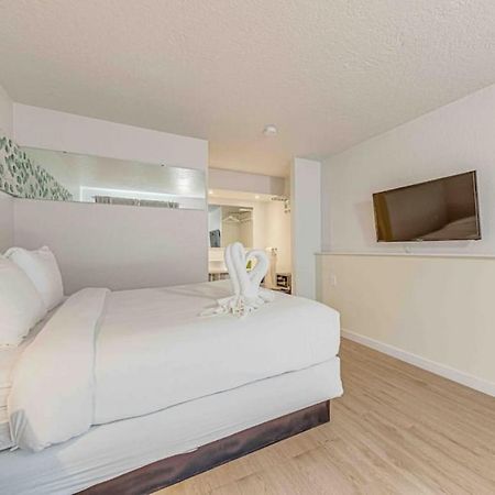 Travel Lodge By Wyndham 10 Min From Disney คิสซิมมี ภายนอก รูปภาพ