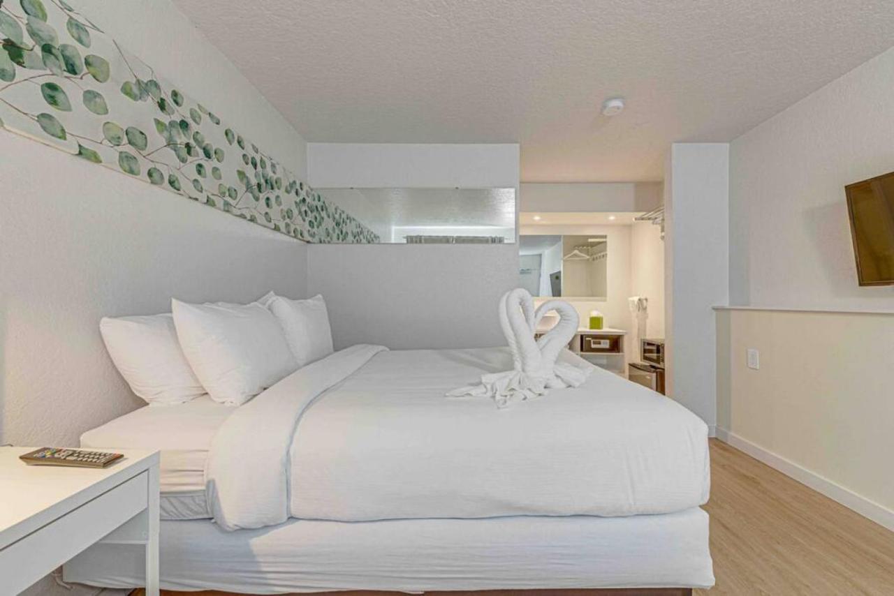 Travel Lodge By Wyndham 10 Min From Disney คิสซิมมี ภายนอก รูปภาพ